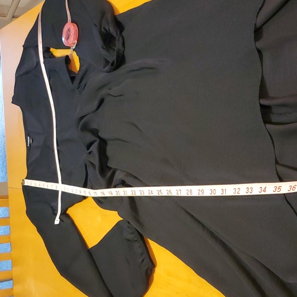 Express XS High Low Black Dress 🤩 100% polyster- lightweight & flowy design - Picture 4 of 11